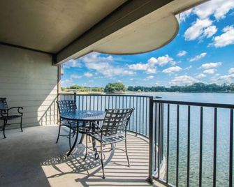 The Landing at Seven Coves - Willis - Balcon