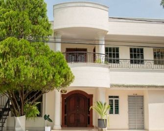 Comfortable apartment 3 People in North of Montería in front of shopping center - Montería - Edificio