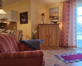An der Schmiedestraße Strandläufer - Holiday apartment Strandläufer - Wustrow (Darss) - Wohnzimmer