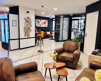 Hôtel Spa Restaurant du Commerce - 貝傑拉克 - 貝爾熱拉克 - 大廳