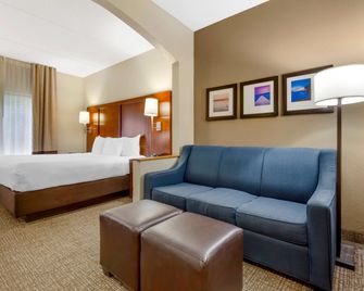 Comfort Suites Regency Park - Cary - Camera da letto
