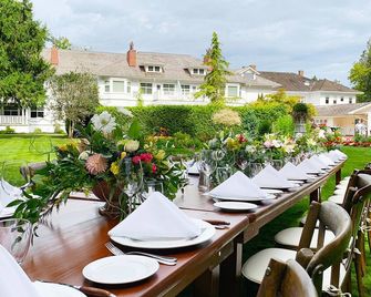 Crown Mansion Boutique Hotel & Villas - Qualicum Beach