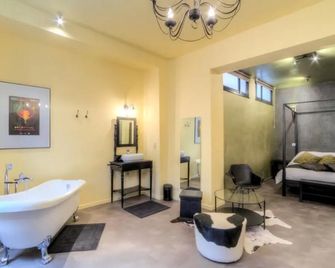 Mons Dragon House - Mons - Baño