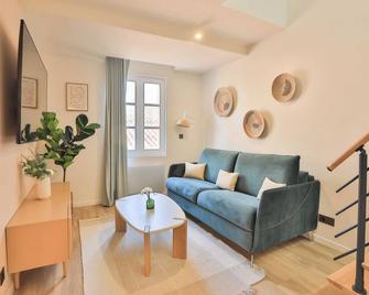 Nice 2 bed flat - Hyper centre St Tropez - Saint-Tropez - Sala de estar