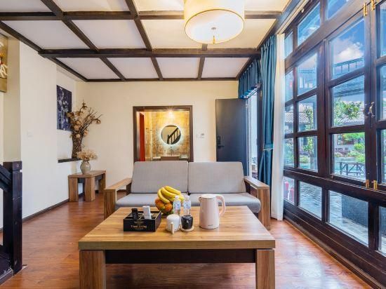 Haitang Bay Resort Pillow Mountain Xigu Snow Mountain View Garden Beauty Villa - Lijiang - Sala de estar