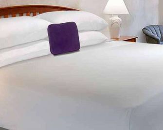 Knights Inn Harrisonville - Harrisonville - Schlafzimmer