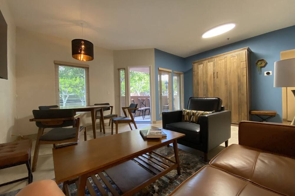 Marina District Gem - Beautiful Park View, By Seaport Village, Google Fiber Wifi - سان دييغو - غرفة معيشة