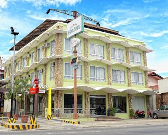 Isabel Suites - Laoag - Gebäude