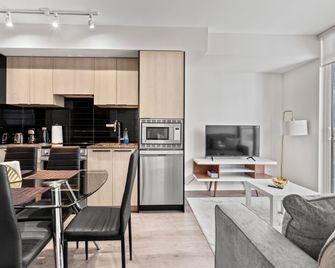 Modern Studio Condo Yonge Street Downtown Toronto - Toronto - Keuken