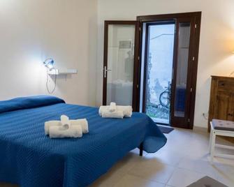 Baglio Antico Forno - Ustica - Schlafzimmer