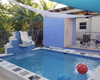 The Perfect Island Getaway Unit 2 - Nassau - Piscina