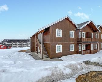 3 Bedroom Cozy Apartment In Gålå - Gålå - Edificio