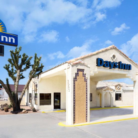 Building view of Days Inn by Wyndham Kingman West