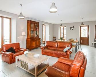 Pet Friendly Home In Privas With Sauna - Privas - Living room