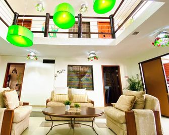 Green Garden Hostal - Banos - לובי