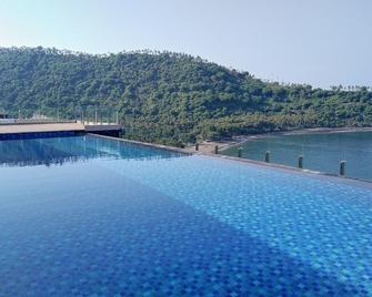 Louis Kienne Resort Senggigi - Tanjung - Pool