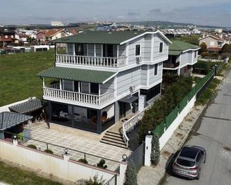 luxury sea view villa in silivri , istanbul - Silivri - Building