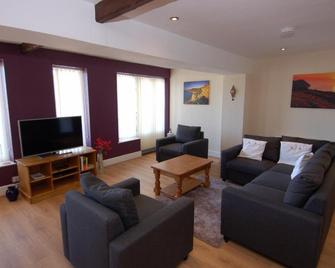 Old Lyn Cottage - Lynmouth - Living room