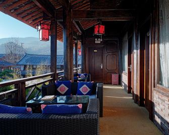 Lijiang Tasting Shuhe Yododo Inn - ליז'יאנג - מרפסת