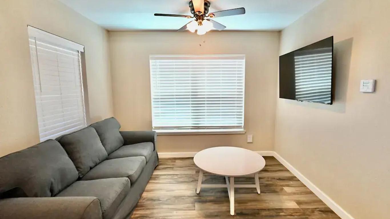 Blanco County Inn & Guesthouses