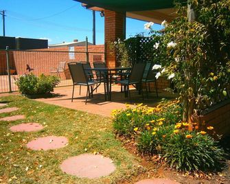 Aaron Inn Motel - Narrabri - Terasa