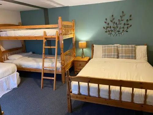 Loch Ness Backpackers Lodge - אינברנס - חדר שינה