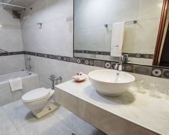 Hotel Ruinas - Cusco - Bathroom