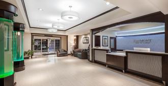 Baymont Inn & Suites Victoria - Victoria - Lobby