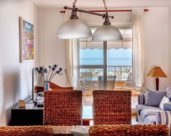 Seaside Apartment in Mojácar + Pool - Mojacar - Living room