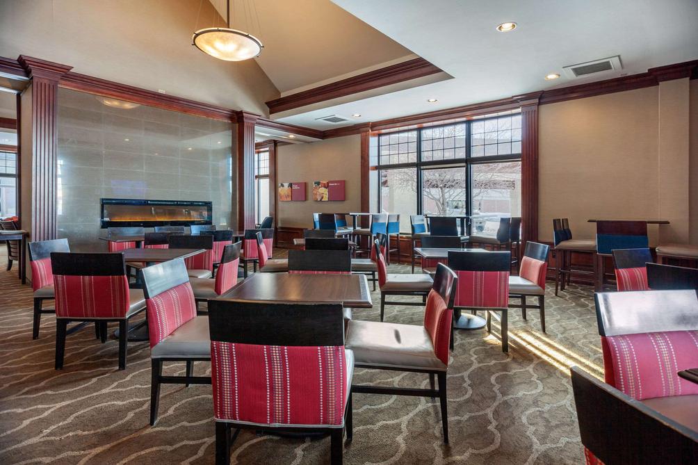 Comfort Suites Green Bay 68 1 5 0 Green Bay Hotel Deals