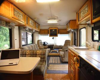 Notre Dame Tailgating - South Bend - Living room