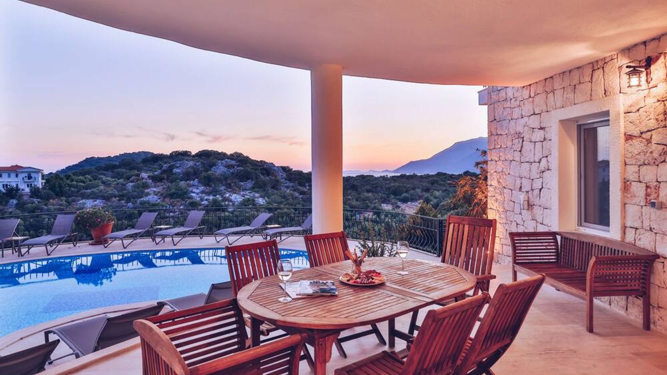 Hill House Adult Only