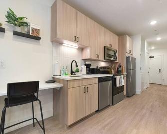 Cozy 1br/1ba + Gym Near Upmc & Carnegie Mellon - بيتسبرغ - مطبخ