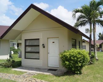 Villa Del Rey Resort CamSur powered by Cocotel - Naga City - Building