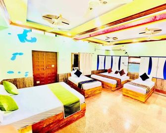 Hotel Dhora Jaisalmer - Jaisalmer - Habitación