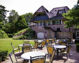 Quaint Room with Garden Views | Close to Evenemententerrein Veluwe-Valley - Beekbergen - Patio