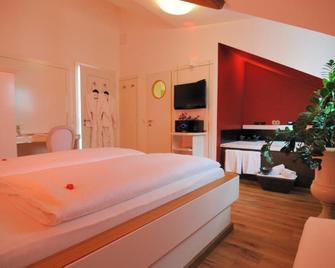 Hotel Helvetia - Lindau - Bedroom
