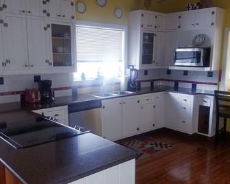 Waterfront - Wonderful Weather! - Marathon - Kitchen