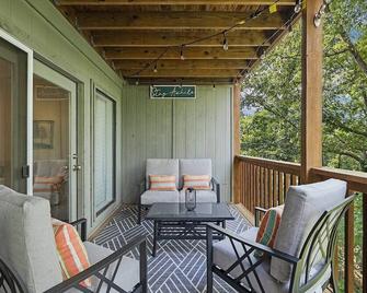 2 Mi To Sdc/Outdoor Pool/Large Deck/Outdoor Trails - Reeds Spring - Balcón