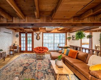 Sunset Grove La - Opelousas - Huiskamer