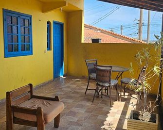 Hospedagem Central - Aluguel Economico - קאבו פריו - מרפסת