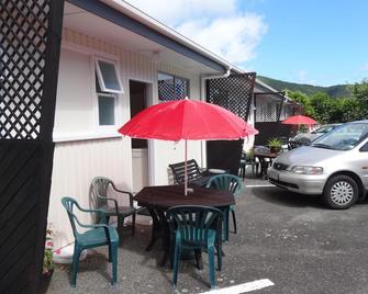 Beachside Sunnyvale Motel - פיקטון - פטיו