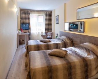 Victoria Hotel - וארנה