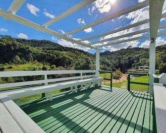 Sítio Pedacinho do Céu na Serra de SC - Pinheira - Balcony