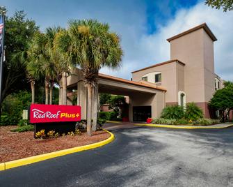Red Roof PLUS+ Palm Coast - Palm Coast - Rakennus