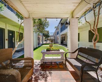 Studio 6-Tucson, Az - Irvington Road - טוסון - פטיו