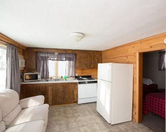 River Bends Resort - Baudette - Kitchen
