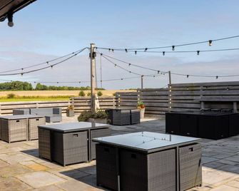 The Stones Hotel - Salisbury - Patio