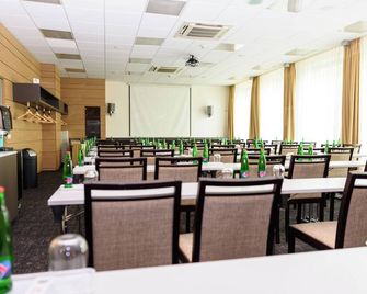 Hotel Euro - Pardubice - Sala de reuniones