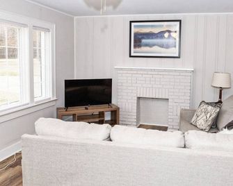 Newly Renovated Salem Road Ranch - Lincolnton